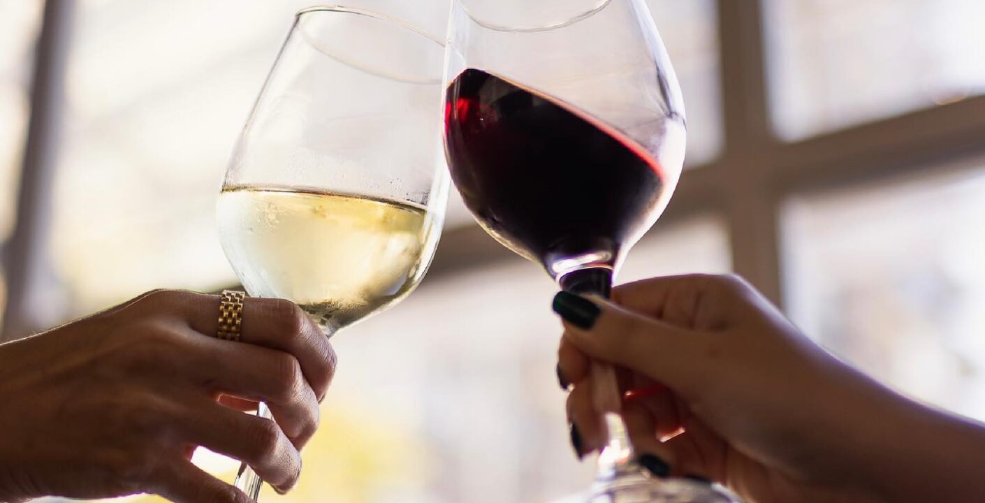 A great meal can become an amazing one with the right wine pairing-tavolina