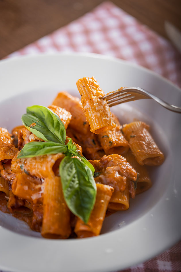 Rigatoni-alla-Vodka-tavolina-restaurant