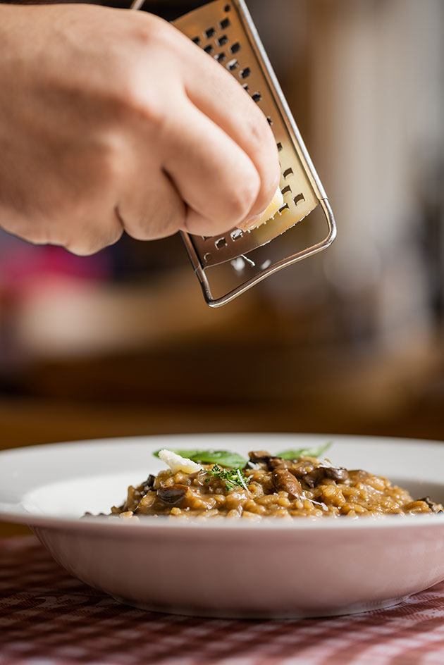Risotto-ai-funghi-Porcini-tavolina-restaurant